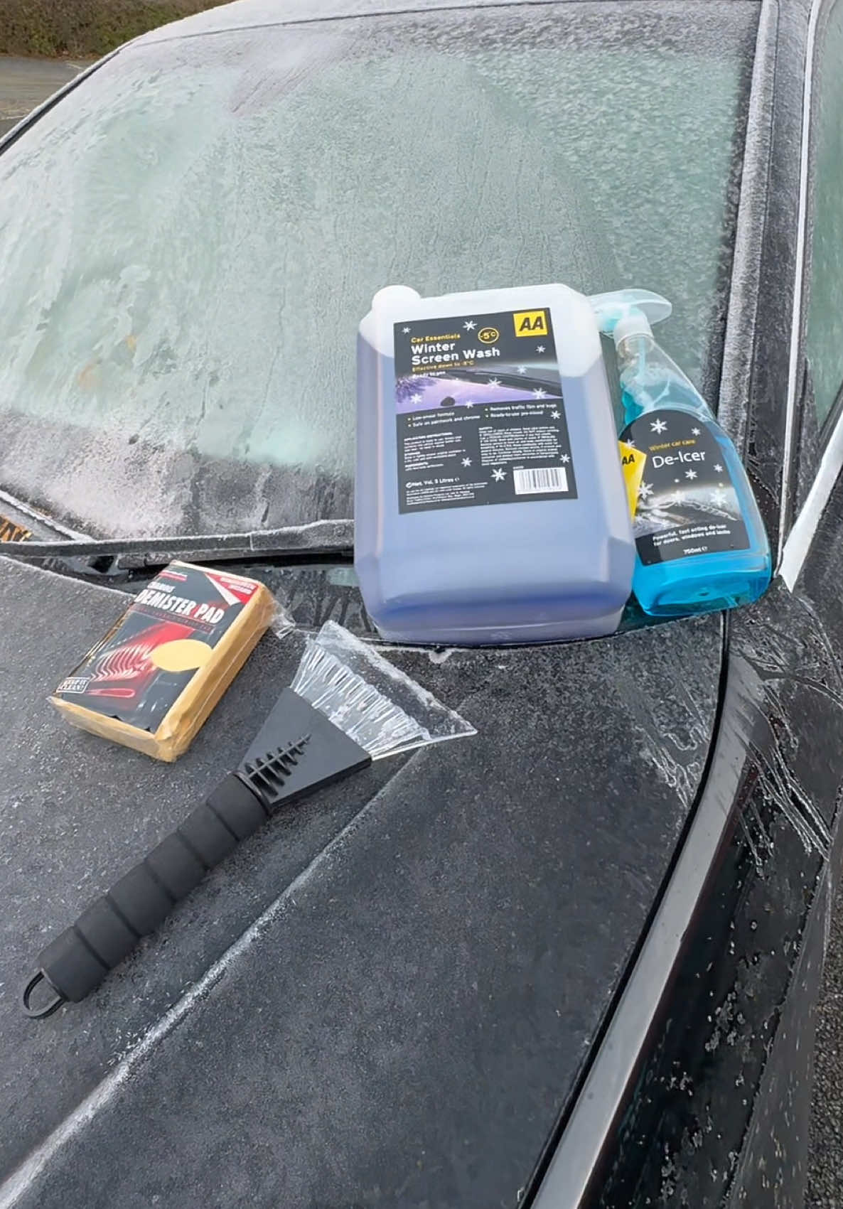 A winter car care bundle EVERY driver should keep in their car 🚗 🥶 #carcare #winterdriving #cars #blackfriday #tiktokmademebuyit 