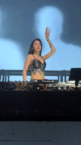 #djgirl #dance #remix #dj #bar 