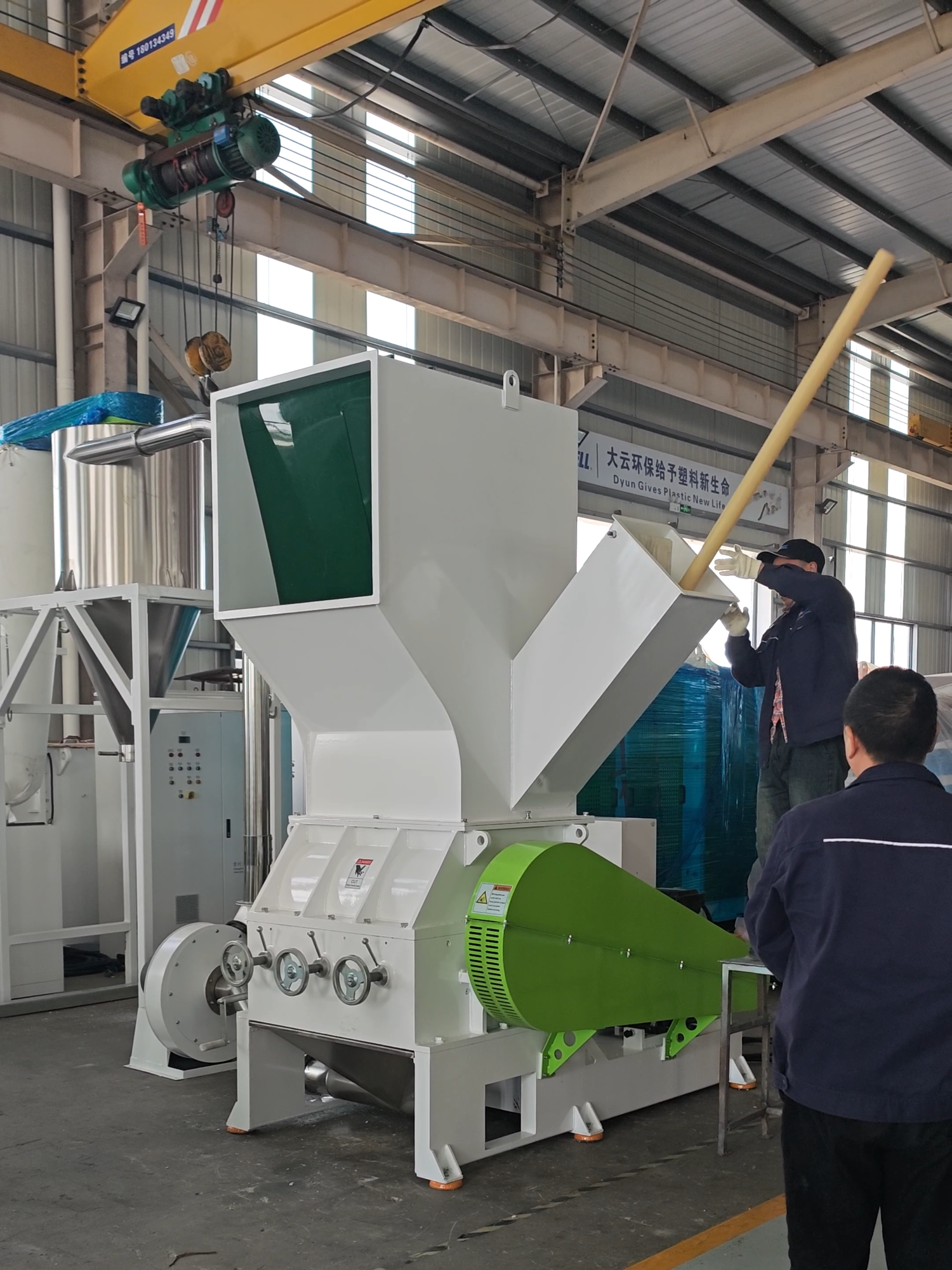 HDPE PVC pipe crusher machine#hdpepipecrusher #hdpepipecrushermachine #pvcpipecrusher #pvcpipecrushingmachine #hdpepipegrinder #pvcpipegrinder #hdpepipegranulator #jwellcrushermachine