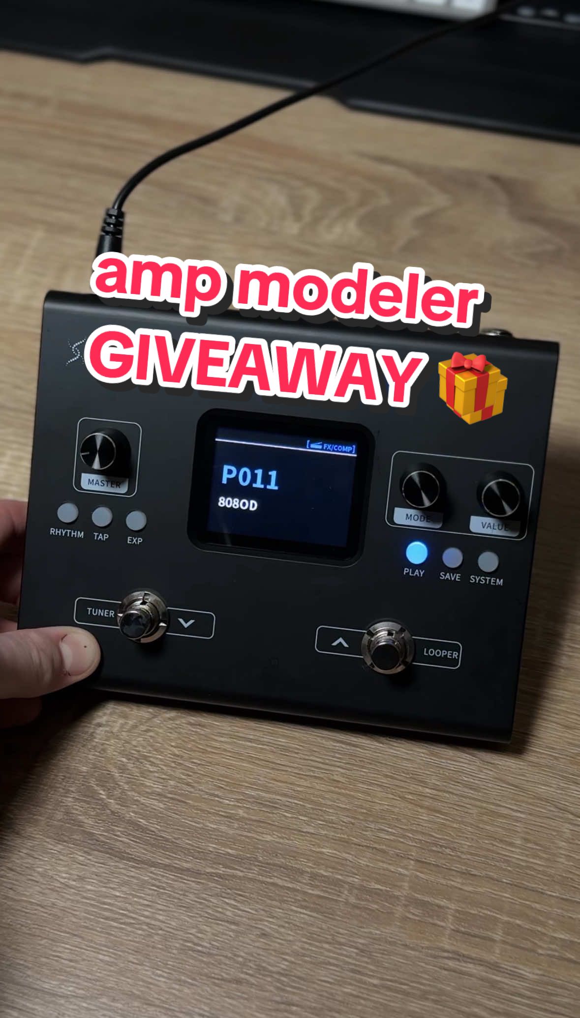 XMAS GIVEAWAY 🎄 win a @Harley Benton DNAfx GiT Core! 🎁 how to enter: 1. live in the EU 2. follow me 3. comment under this video random winner will be chosen Dec 4 ✨ #giveaway #musicgiveaway #geargiveaway #harleybenton 