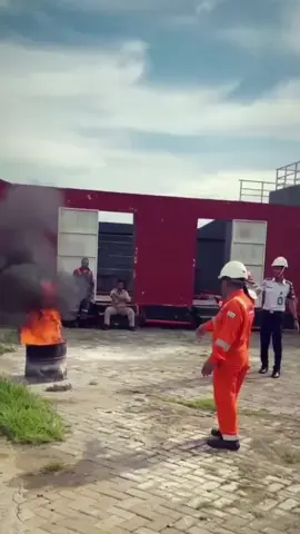 #masukberandamuuu #politeknikilmupelayaranmakssar #salamsatujangkar @smk.sma7samudramasamba #fypppppppppppppppppppppp #bocilkematian🗿 