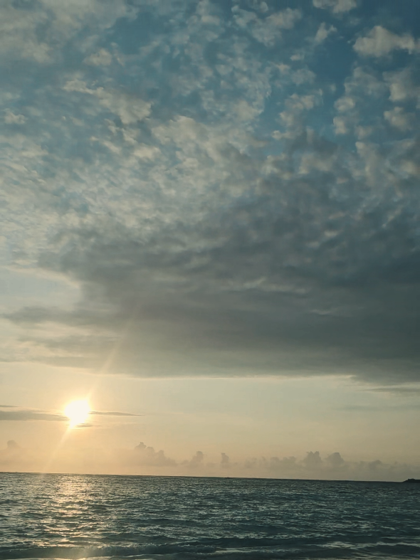 seindah apapun tempat ku merantau,aku slalu rindu kampung halaman ku. but-thanks bali untuk setiap keindahan yang bisa aku nikmati setiap waktu. #trending #fyppppppppppppppppppppppp #bali #viralvideo 