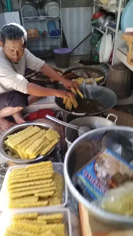 proses penggorengan sampai meracik bumbu Rendang mie kremes #Rendangmiekremes  #Bumburacikrasaunik  #Cemilanviralkekinian 