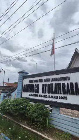 Kamis, 27 November 2025, Kepala Kejaksaan Negeri Labuhan Batu yang diwakili Kepala Seksi Intelijen dan jajarannya mengadakan Penerangan Hukum di Kecamatan Bilah Barat Kabupaten Labuhan Batu. . . @kejaskaanri @kejatisumut #kejaksaanri #kejatisumut #setahunberdampak