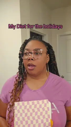 My diet is STRUGGLING HEAR ME!!! #holidays #thanksgiving #diet #funnyvideos #comedyvideo 
