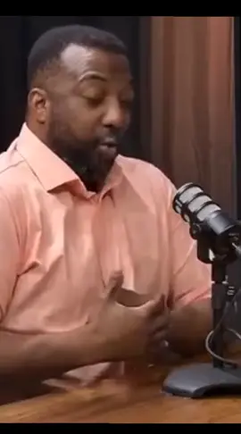 Carlos Eduardo falando a verdade no podcast e bíblia 