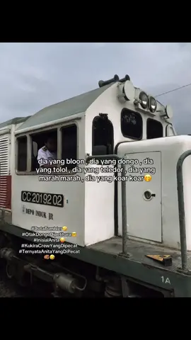 up ke medsos biar dikira viral , malah kena hujat habis habisan, kalau gua malu tuh🤣😜 #keretaapiindonesia #railfansindonesia #keretaapi 