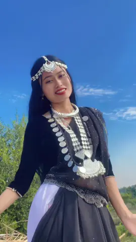 #tharunigirl❤️ #hindisong #menukaofficial #foryoupage #gopalpurkkoqueen @Momo🫀mïmï🥀🫶🏻 