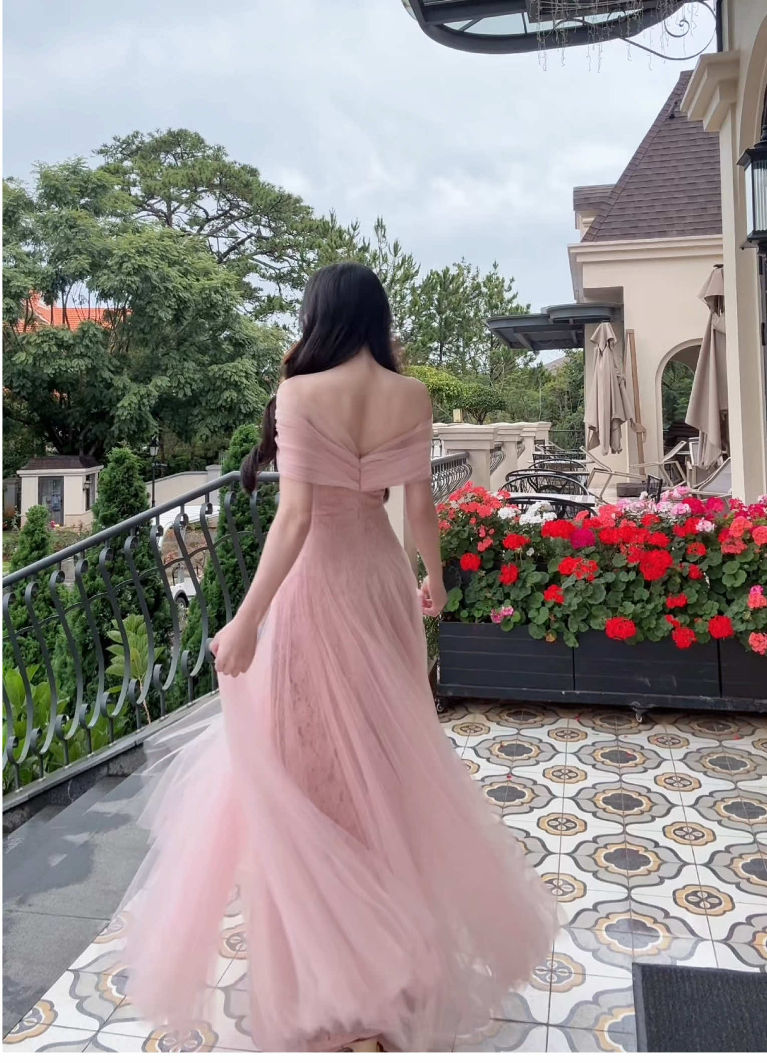để em mang ngọt ngào đến 🦩👛🌷 #xuhuong #fpy #review #dress 