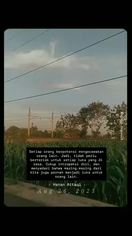 Pernah dinilai buruk oleh manusia ? it's okey penilaian buruk yang mereka nilai itu belum tentu buruk di penilaian Allah. #fyp #klaten24jam #sorotantiktok #keretaapi #senja_story 