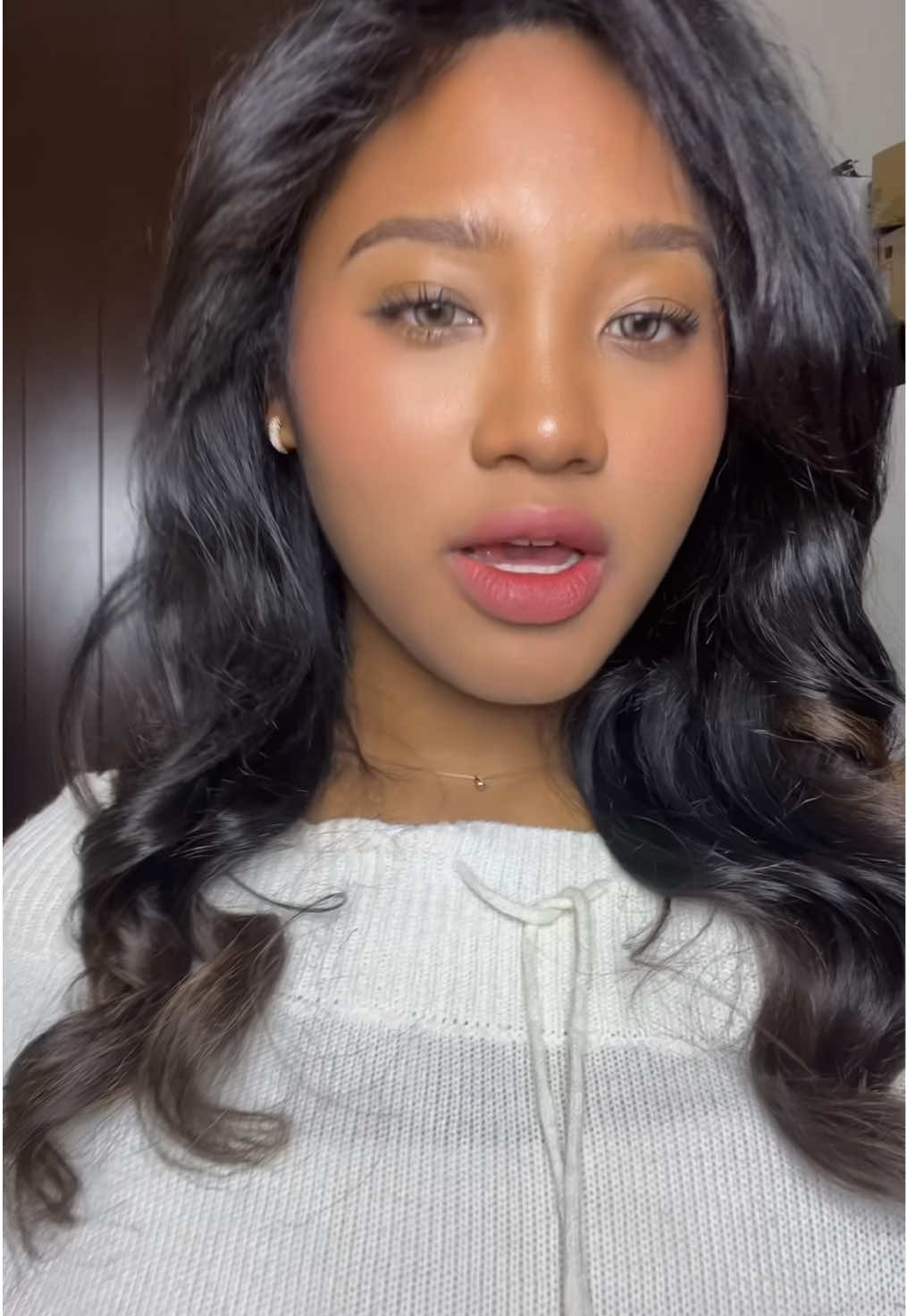 Kecintaan bgt sama lippies baru gue🫶🏻 ini pakai lip mousse sea makeup shade sabrina ombre with marea yaa🥰