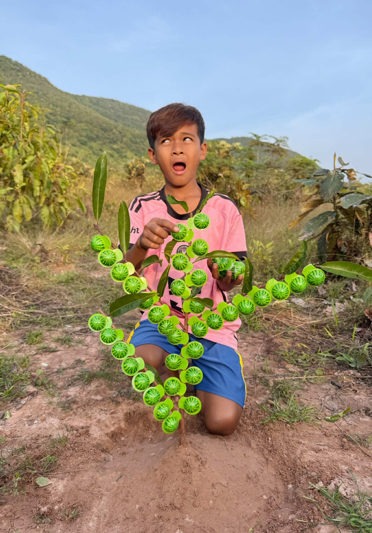 Survival candy in forest #bushcraft #camping #Outdoors 