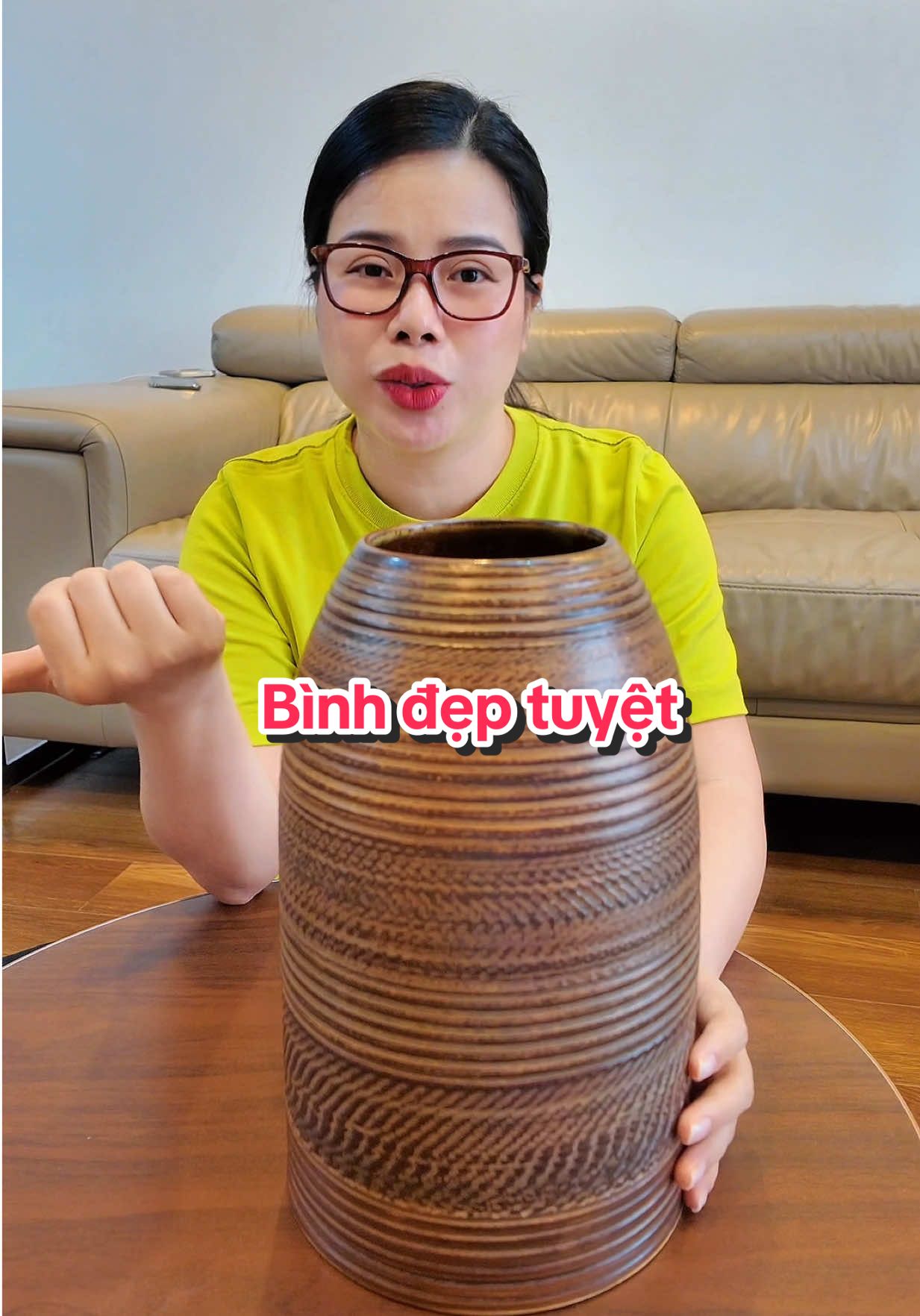 Bình đẹp quá #thaothontha #binhgombattrang #binhhoadep #battrang #sieusaleblackfriday 