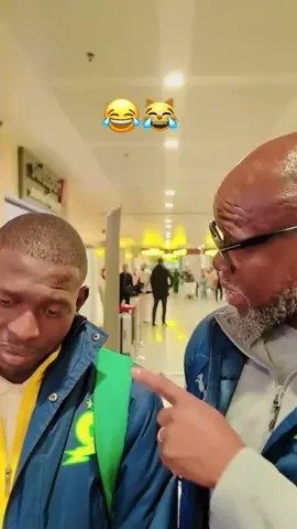 Modiba x Coach: the collab we didn’t ask for, but needed! 😹😂 #mamelodisundowns #sundowns #masandawana 