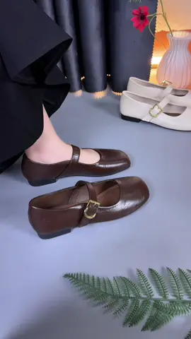 Đôi này xinh nè, chất da đẹp lắm mang êm chân #giaynu #giaybet #giaybupbe #giaydebet 