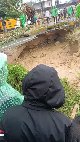 banjir bandang lagi di surian #fyp #fyppppppppppppppppppppppp #fypage #hujan 