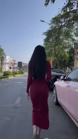 xɪɴʜ ɢᴀ́ɪ , ʜᴇ̂́ᴛ ᴍɪ̀ɴʜ , ᴄʜᴜɴɢ ᴛɪ̀ɴʜ , ʙᴀ̉ɴ ʟɪ̃ɴʜ ! 