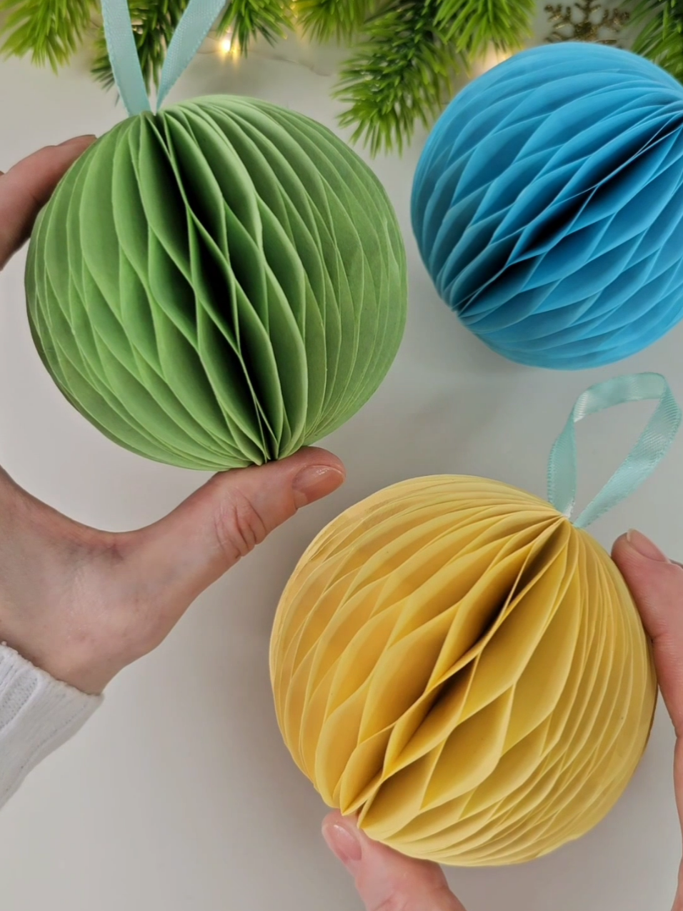 DIY Christmas Balls 🎄🎀 Christmas tree decorations #christmas #christmasdecorations #papercraft #crafts #christmasdecor 