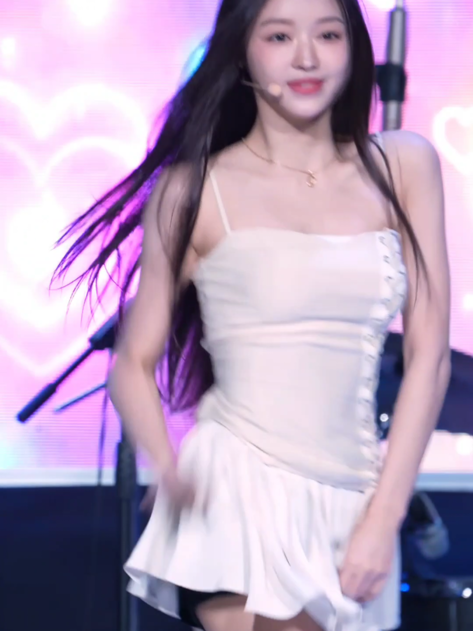 🥰오마이걸 유아 Summer Comes (OH MY GIRL YooA FanCam)🥰