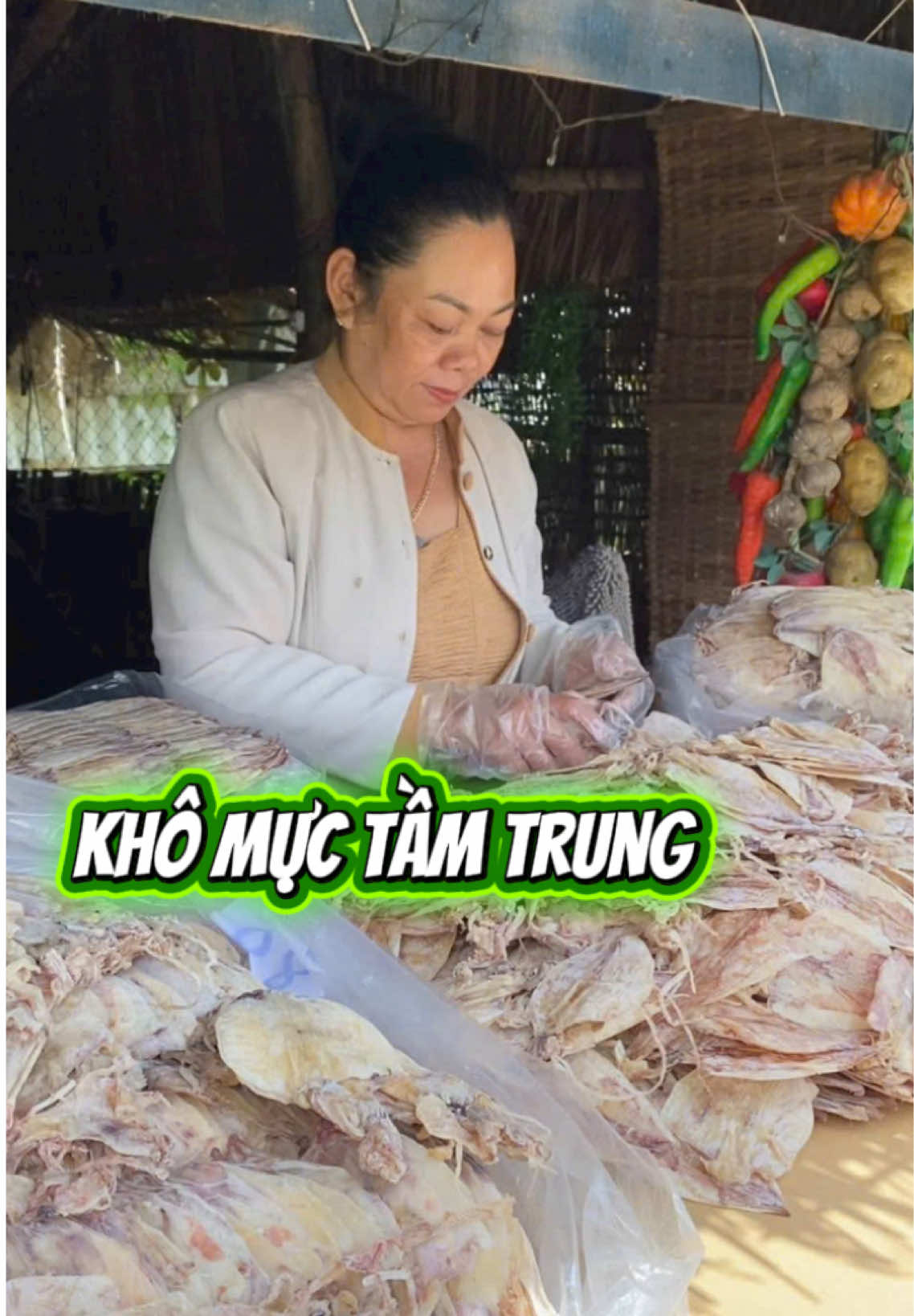 Khô mực tầm trung vừa nướng luôn, mực ngọt ạ #khomuc #bepnhakieu