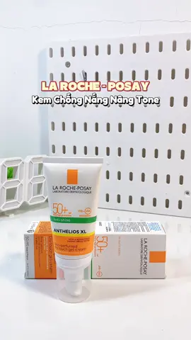 Chị Hà Linh khen e này 8,5/10 tui thấy dùng ok á #unboxing #reviewlamdep #kemchongnangnangtone #larocheposay #xuhuong 