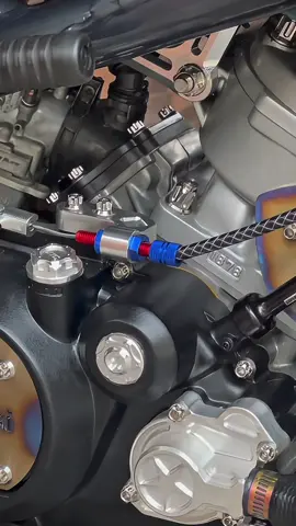 Cbu dengan tampilan kegagahannya 🔥🔥 #ninjacbu #ninjacbuthailand #ninjacbuzx #ninjacbusilver #ninjarrmodifikasi #ninjarrsilver #ninjarr150 #ninjarrold #ninjarr #fyp #fypシ #masukberanda 