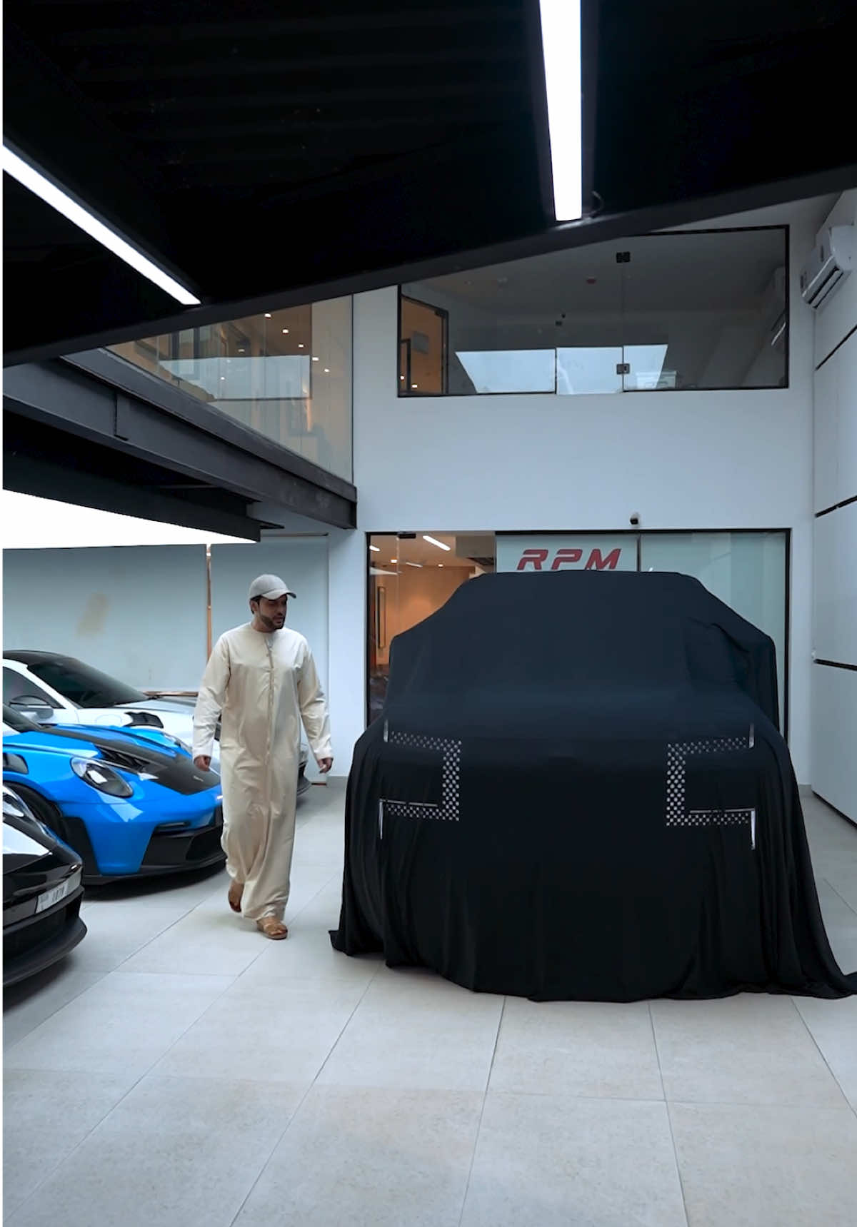 YangWang U8 2025 – The Future of Luxury SUVs Has Arrived ⚡ Brand new | Hybrid Twin-Turbo | 1,200+ HP 🛡️ 360° Tank Turn | Smart Off-Road Control | Ultra-Premium Interior 🚙 A luxury monster built for Dubai’s roads and desert 🔥 Technology, power, and elegance in one revolutionary SUV 📍 Now available exclusively at RPM 📲 Book Now #yangwangu8 #bydu8 #rpmcar 