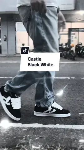 Membalas @pampam ini versi hitam putih nya yang bisa di pakai buat kemanapun  #rekomendasisepatu#corvaluefootwear #sneakers #fyp #paydaysale 