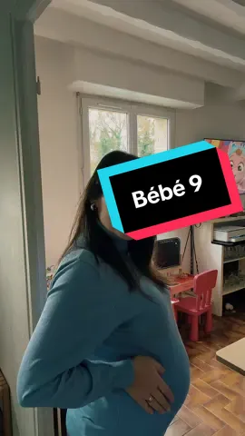 Voilà, vous savez tout ! Les raisons de mon absence ces derniers temps. Cette grossesse, on ne l’attendait pas… et elle nous a un peu bousculés. Mais avec le temps, les doutes ont laissé place à la joie. Aujourd’hui, c’est le cœur léger et rempli d’amour qu’on vous annonce l’arrivée d’un nouveau petit trésor. 🤍✨