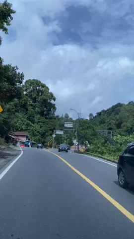 View jembatan kembar kota padang panjang,Kamis 20 November 2025🥹 @Rayola #darahtarasobaku #prayforsumbar #4u #fyp #banjir 