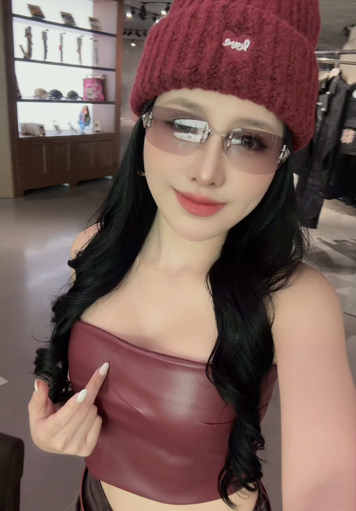 Không tin đó là thật em vẫn yêu cố chấp !!!