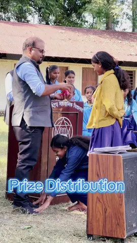 Prize Distributed by principal sir @Bipin Shah #fyp #viralvideo #school #trending #tiktokviral 