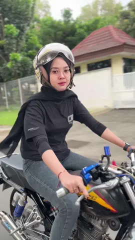 Captione neng stiker helm😔