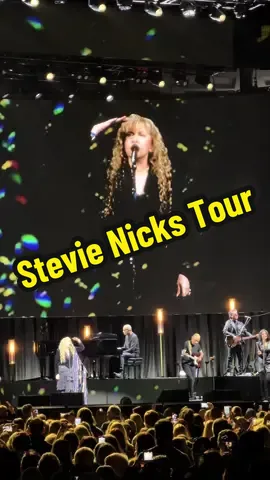 Money well spent. 🫶🏽💃🏽🌙✨🔮 @Marella   #stevienicks  #stevienickstour  #moneywellspent  #fleetwoodmac   @Stevie Nicks 
