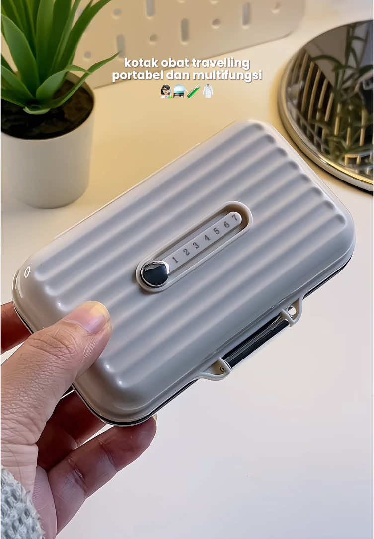 Kotak obat lipat multifungsional✨😷 #kotakobat #medicineorganizer #organizer #storagebox #medkit 