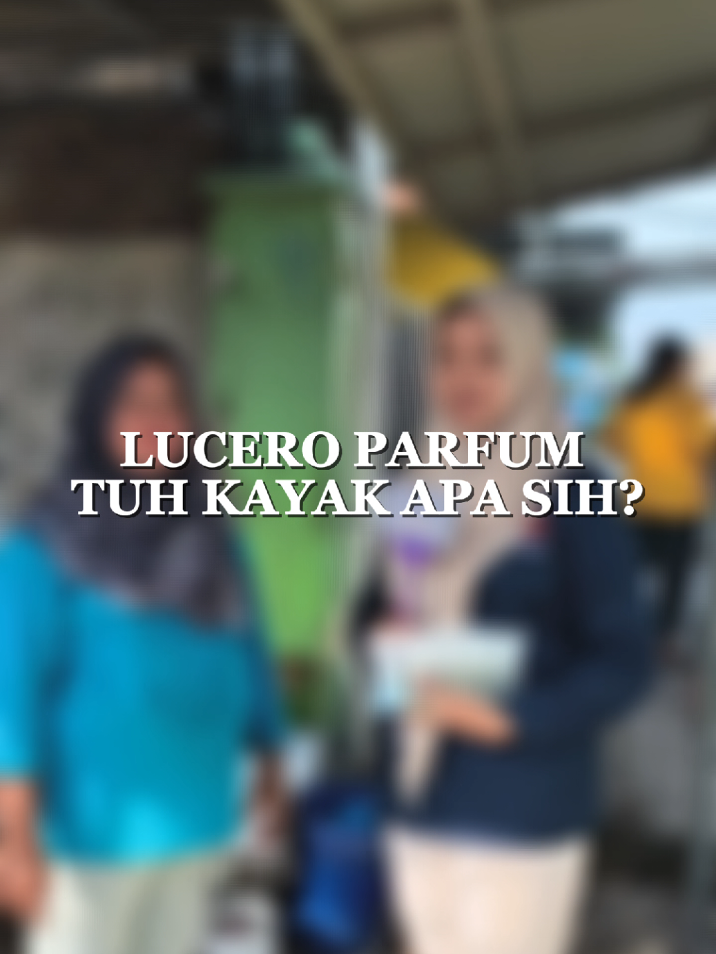 kayak apa sih wanginya? yang jelas bikin duo ibu-ibu cantik ini terpikat dongg 🫣 #parfumviral #parfum #luceroparfum #viral #fyp 