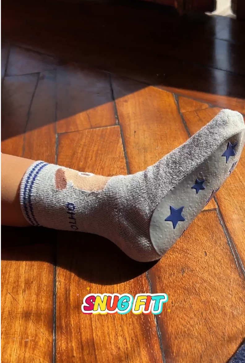Nonslip Socks for Kids Ages: 2-3 Years! 🧦 — These anti-slip socks with full rubber soles are perfect for little explorers who love to run, jump, and play.  Soft, comfy, and designed with fun characters your kid will adore! 💙🌟 . . . . . #nonslipsocks #AntiSlipSocks #ToddlerEssentials #kidssocks #safetysocks 