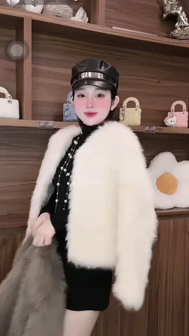 Áo lông xinh em sẵn giỏ hàng đi luôn #huyenthuhoang #xhtiktok #viral #trending 
