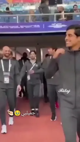 جميليي🥹🤏🏻 حتى الوصف حاير بيك👌🥹@ibrahim_baish8  #ابراهيم_بايش_عشق_لاينتهي🥹❤ #برهوم_غير_عن_لكل👌🥹 #برهومي_احلا_شي_بحياتي❤🥹 #بايشكم_حلو_ياعراق🥹🌷✨ 