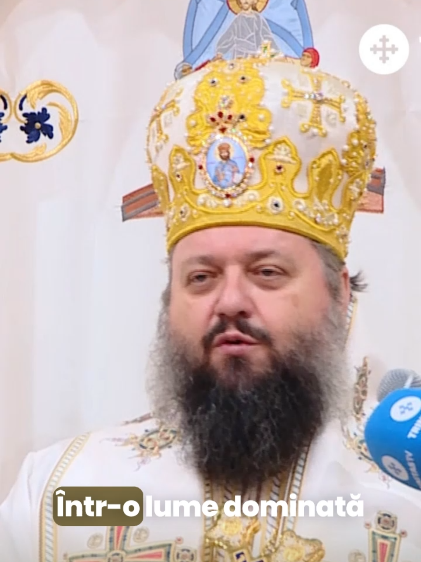 Pentru ce adunăm… și ce pierdem? Ne risipim anii alergând după averi care nu ne vor urma niciodată dincolo de hotar. Strângem tot mai mult și, fără să ne dăm seama, ne îndepărtăm tot mai tare de singura Comoară care nu piere: Hristos. Adevărata luptă nu este pentru a avea, ci pentru a fi ai Lui. 👉 Urmăriți predica integrală aici: https://tinyurl.com/47u8kfmc #PSPaisie #predica #episcop #bogatie #saracie #Hristos #cuvinteduhovnicesti #TRINITASTV