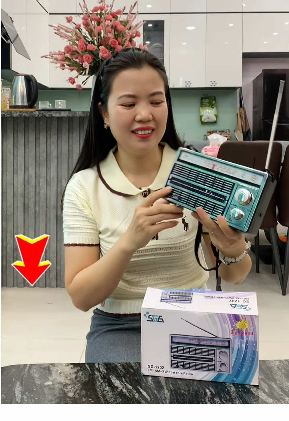 Radio 3 băng tần cỡ lớn âm thanh to rõ, bắt sóng khỏe, pin trâu, loa lớn phù hợp người lớn tuổi, nghe thời sự – ca nhạc mỗi ngày, thiết kế chắc chắn, dễ sử dụng, độ bền cao dùng lâu dài #radiobangtancolon #radiobatsongkhoe #radionghelon #radiocuongam #radiogiaretot