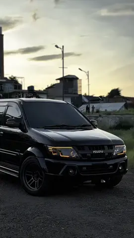 Nyoreee syahdu 🤩 #delap8naccessories #isuzupanther #isuzu #frmmuffler #fypシ 