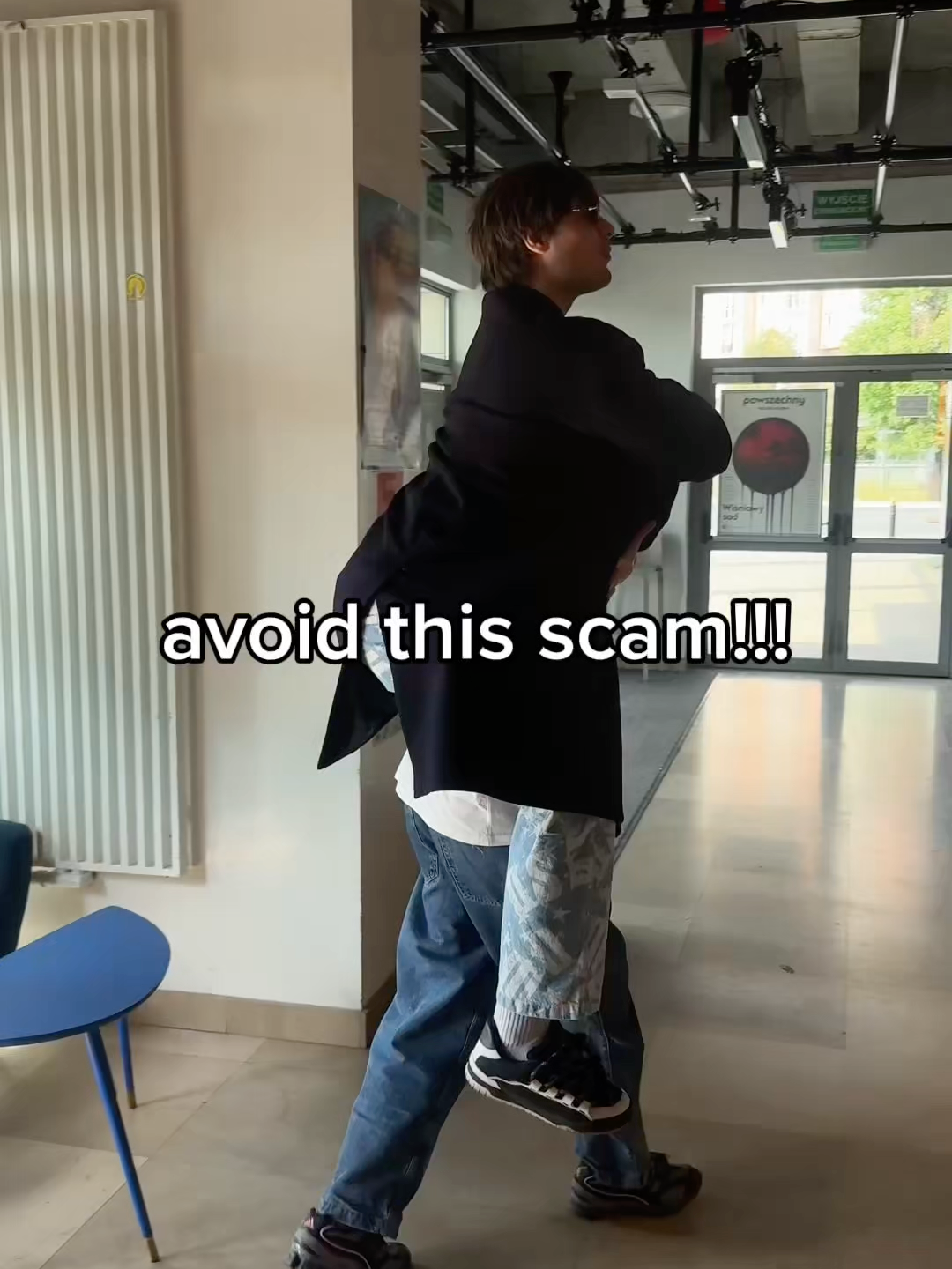 don't try this 🤦‍♂️... #BinanceBlockchainWeek