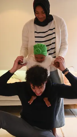 “Anak bukan hanya butuh makan kenyang… tapi hati yang dibimbing dan jiwa yang diarahkan.” Kadang kita lupa: tugas orang tua bukan sekadar menyediakan uang jajan atau sekolah yang bagus. Ada tanggung jawab yang jauh lebih dalam… yang kelak akan ditanya satu per satu. Menanamkan adab, membiasakan salat, menguatkan akidah, dan mengenalkan Al-Qur’an—itulah warisan sejati yang tak lekang oleh waktu. Seperti pesan Imam Al-Ghazali, mendidik anak adalah beban besar sekaligus kehormatan. Jika kita membimbing, pahala mengalir tanpa henti. Jika kita lalai, kelak kita sendiri yang dimintai pertanggungjawabannya. Anak adalah amanah. Amanah yang tidak boleh dibiarkan tumbuh sendiri… Amanah yang harus dipeluk, diarahkan, dan dipandu menuju kebaikan dunia–akhirat. 🌿 Semoga Allah mampukan kita menjadi orang tua yang berilmu dan bertanggung jawab. Jika kamu setuju bahwa pengasuhan adalah amanah besar, bantu sebarkan: ❤️ Like 💬 Tinggalkan komentarmu 🔁 Repost/Share ke teman sesama orang tua 👥 Follow akun ini untuk konten parenting & tumbuh kembang anak penuh nilai setiap hari.