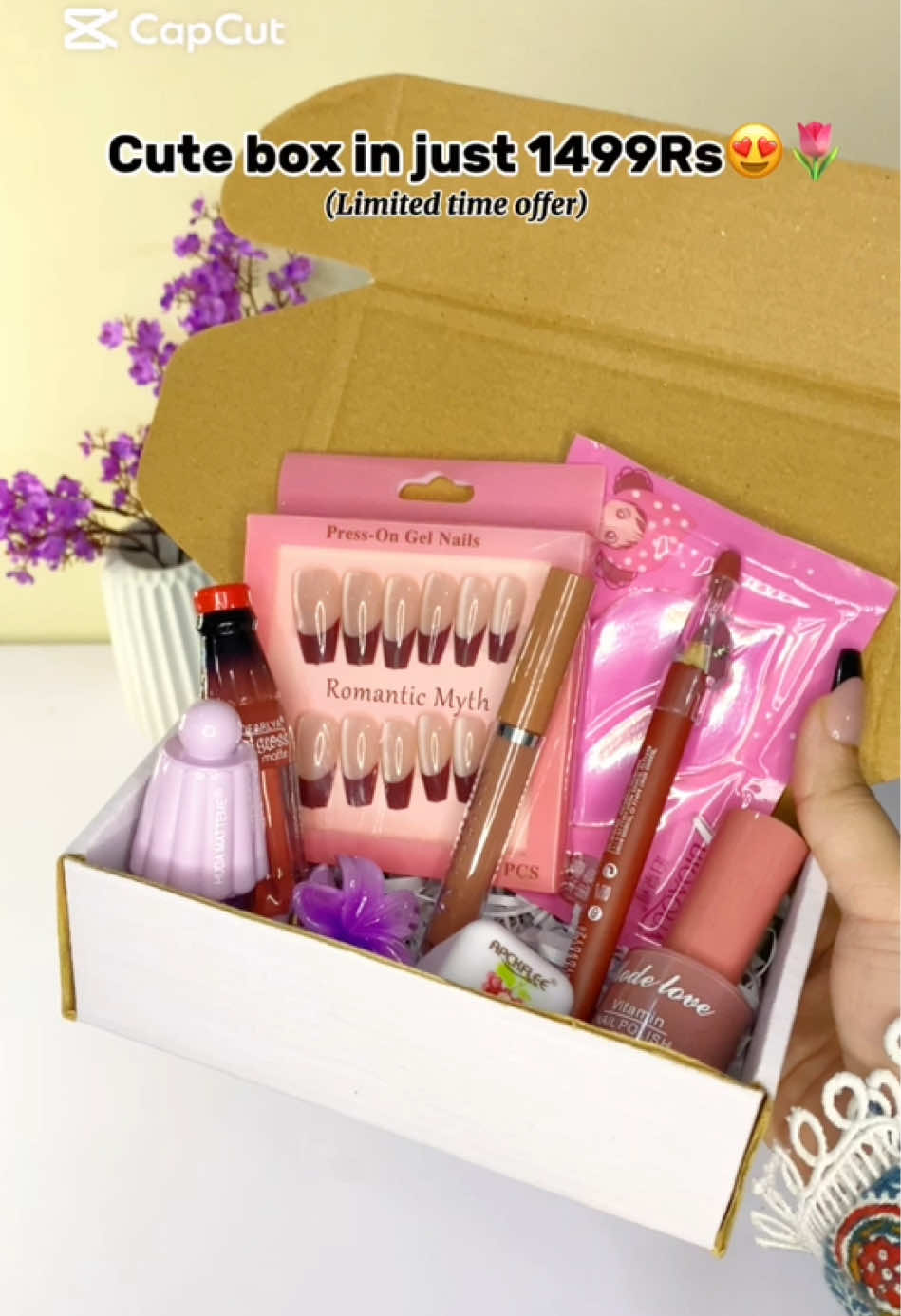 Get this limited time cute deal box in just 1499Rs🌸 Plz contact us on WhatsApp 03009648989 for order. . . . #trending #SmallBusiness #foryou #viral #makeupdeals 
