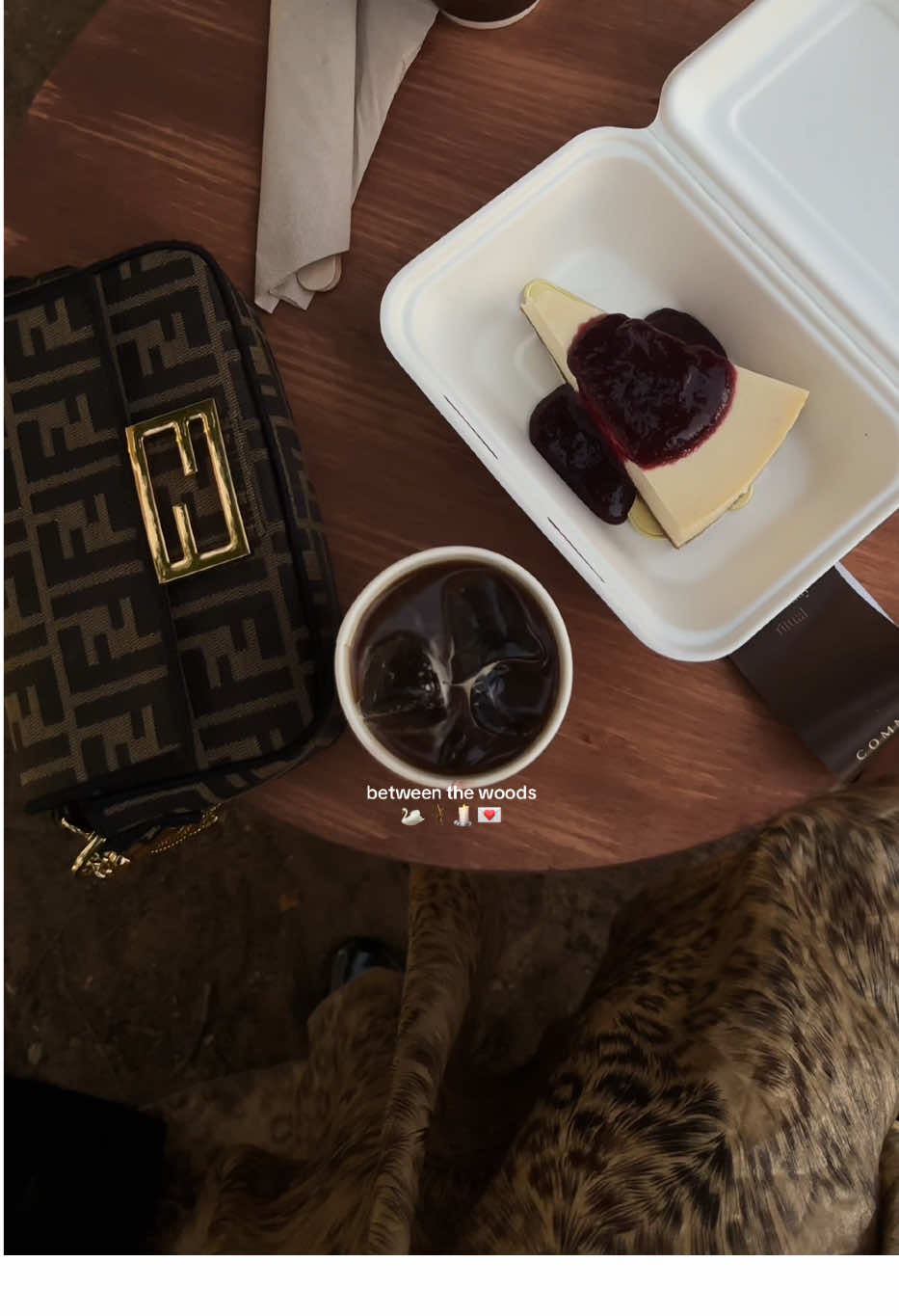 once upon between the woods 🪵💌 @Common  #swanlove #coffee #alain #common 