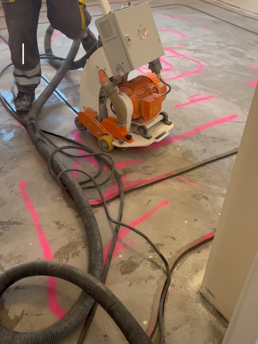 Kiegészítő padlófűtés? Mi RTL szeleppel megoldjuk neked! #padlofutesutolag #fűtés #fűtéskorszerűsítés #padlófűtés #tél #építkezés #felújítás #pfu #építőipar #építkezés #melegvizespadlófűtés #energiatakarékosság #hőszivattyú #padlófűtésmarás #otthonteremtés #fűtésszerelés