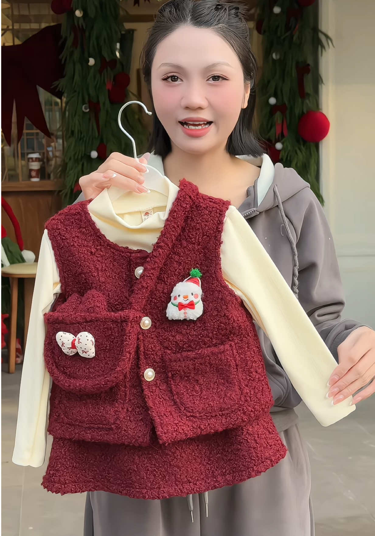 Set dạ cao cấp xinh ấm áp cho bé #megiangcogu #quanaotreem #vaynoelchobe #vayxinhchobe #vaybegai 