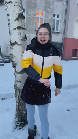 Tag someone who will receive same  snowball from you ❄️ #snow #winter #memes #funnyvideos #funnyvideo 