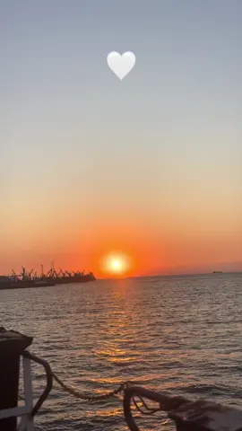 Yaz adımı ürəyində yaz...🤍